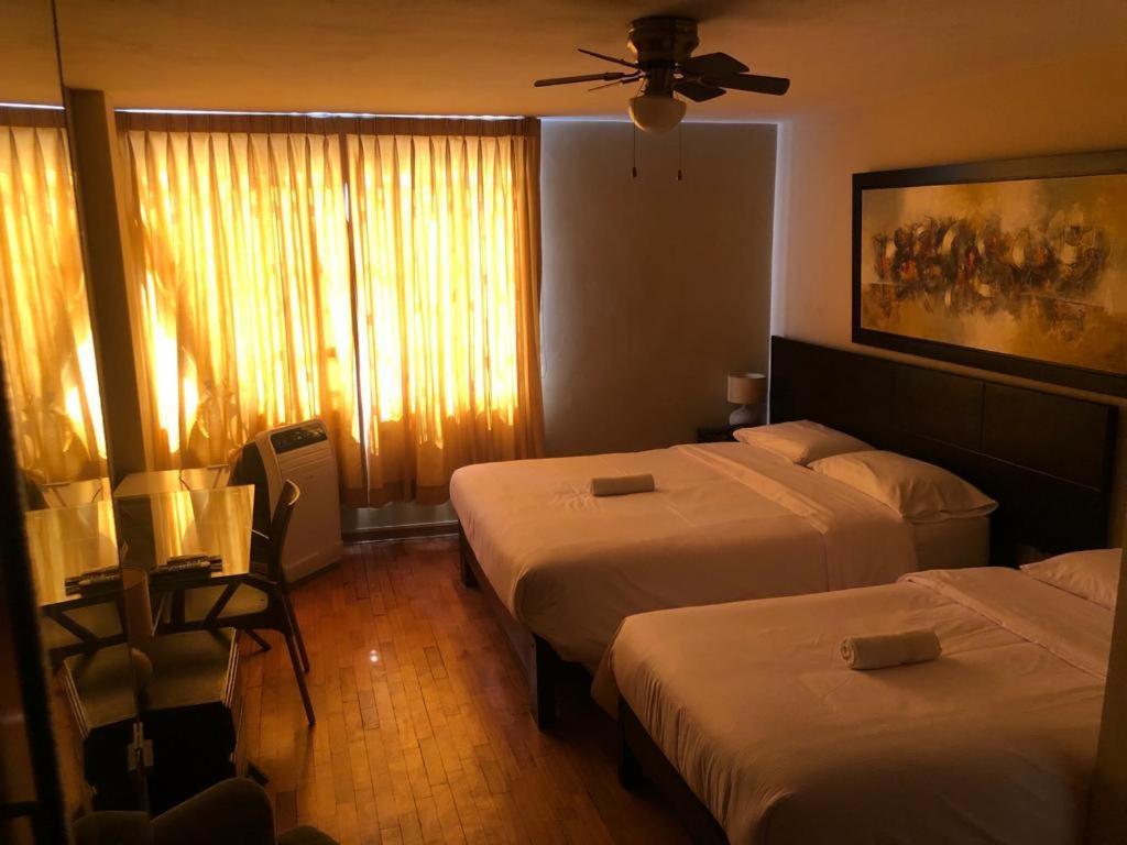 Hotel Las Condes Trujillo Esterno foto