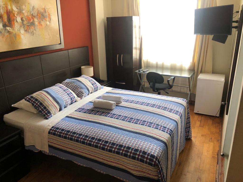 Hotel Las Condes Trujillo Esterno foto