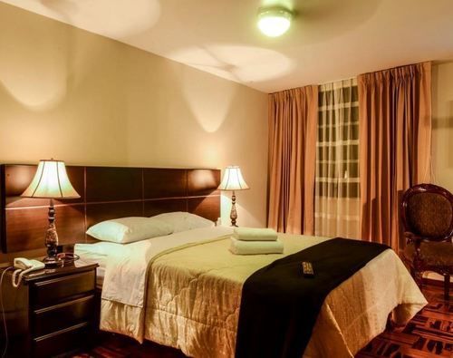 Hotel Las Condes Trujillo Esterno foto